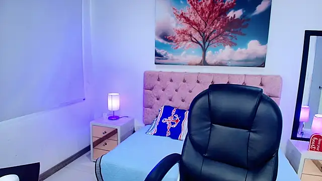 Emma monserrat online show from February 9, 9:02 pm