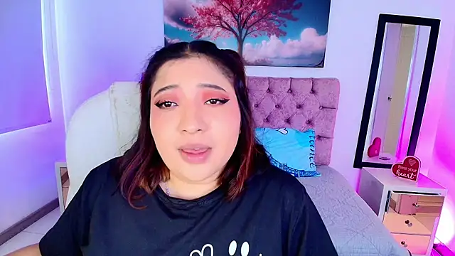 Snapshot of Emma_monserrat chatting on October 2, 7:39 pm Emma monserrat online show from October 2, 7:39 pm