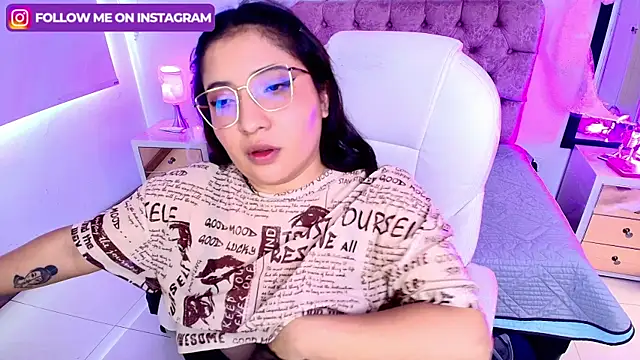 Snapshot of Emma_monserrat chatting on October 9, 7:36 pm Emma monserrat online show from October 9, 7:36 pm