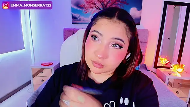 Snapshot of Emma_monserrat chatting on September 24, 7:42 pm Emma monserrat online show from September 24, 7:42 pm