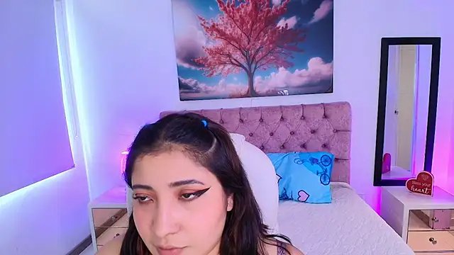 Snapshot of Emma_monserrat chatting on November 4, 7:28 pm Emma monserrat online show from November 4, 7:28 pm