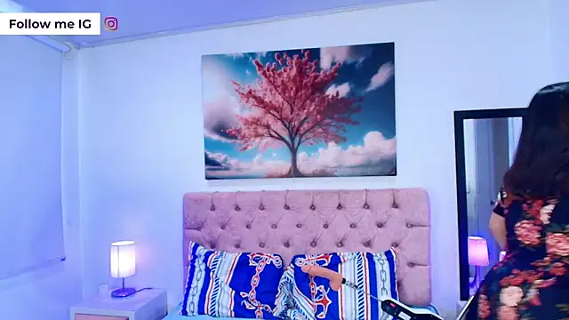 Emma monserrat online show from February 16, 7:45 pm