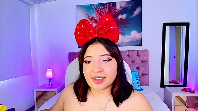 Snapshot of Emma_monserrat chatting on October 6, 8:31 pm Emma monserrat online show from October 6, 8:31 pm