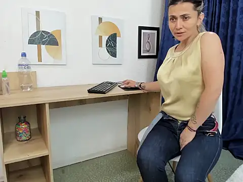 Emma Jnes online show from January 16, 10:23 pm