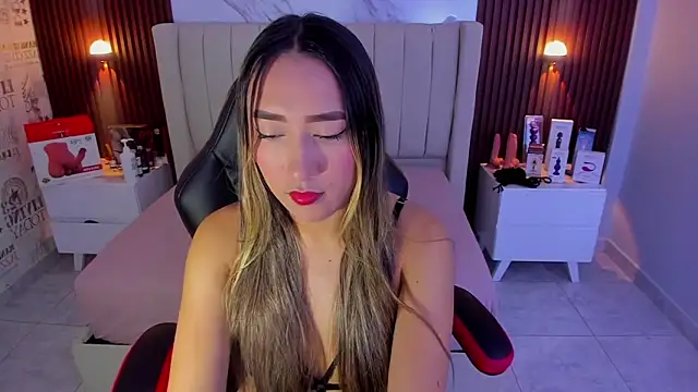 CAMILAGRAY online show from September 19, 12:42 pm