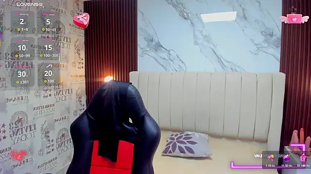 CAMILAGRAY online show from February 16, 12:15 pm