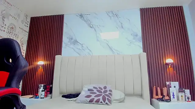 CAMILAGRAY online show from February 7, 12:13 pm