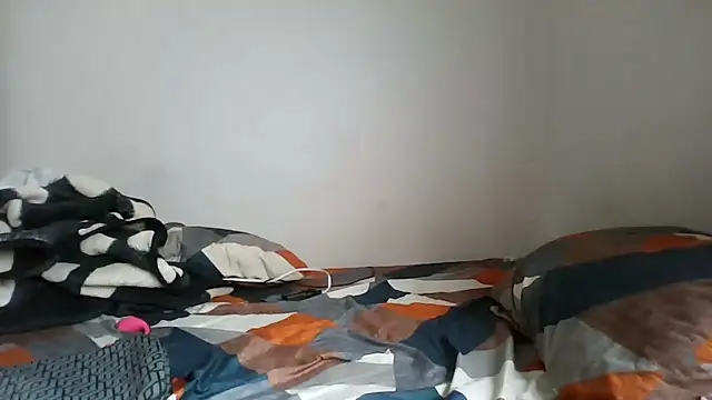 Ivon-09 online show from February 8, 12:47 pm