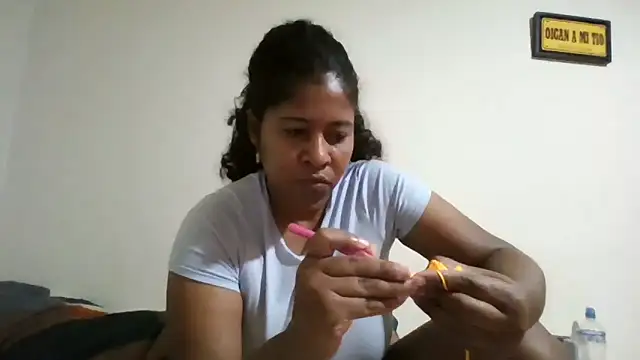 Ivon-09 online show from April 3, 1:28 pm