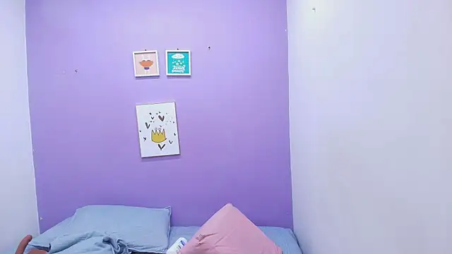 Snapshot of veronica_sinner_ chatting on March 18, 11:55 am veronica sinner  online show from March 18, 11:55 am