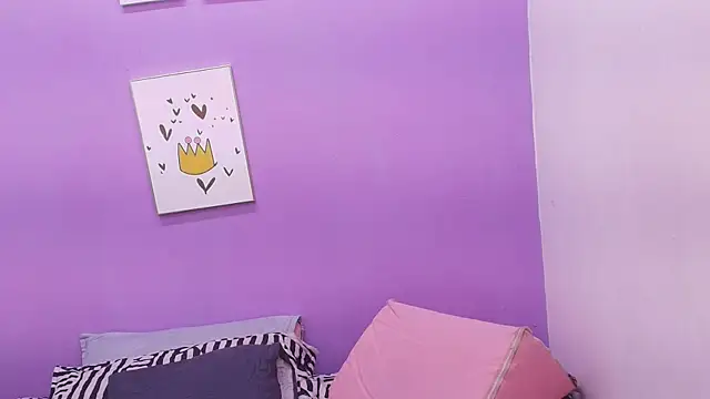 Snapshot of veronica_sinner_ chatting on March 12, 11:54 am veronica sinner  online show from March 12, 11:54 am