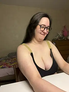 Snapshot of hungry1bunny chatting on July 9, 5:34 pm hungry1bunny online show from July 9, 5:34 pm