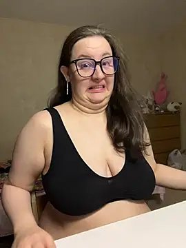 hungry1bunny online show from April 19, 5:03 pm