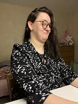 hungry1bunny online show from November 1, 9:30 pm