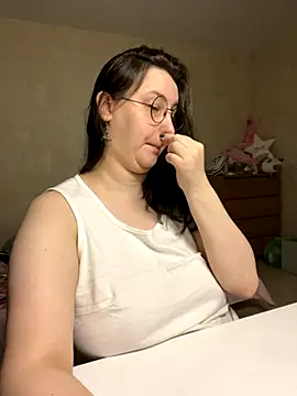 hungry1bunny online show from November 3, 4:10 pm