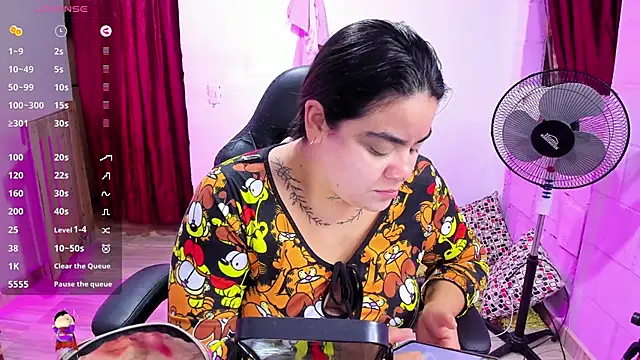 Sharon hils online show from January 7, 1:14 pm