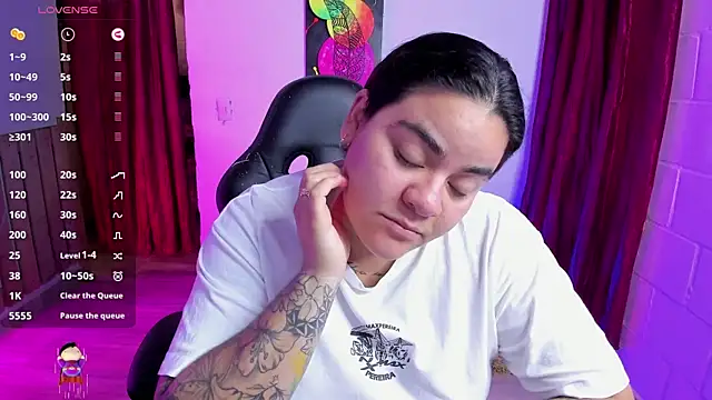 Sharon hils online show from January 25, 9:46 pm