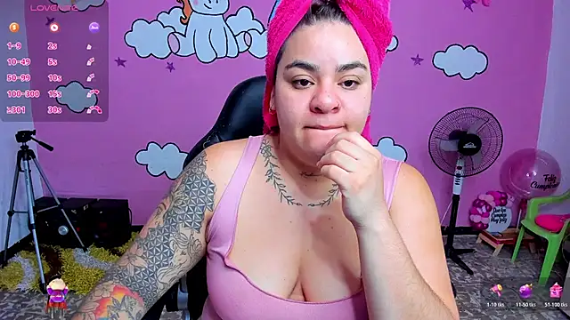 Sharon hils online show from March 31, 11:12 am