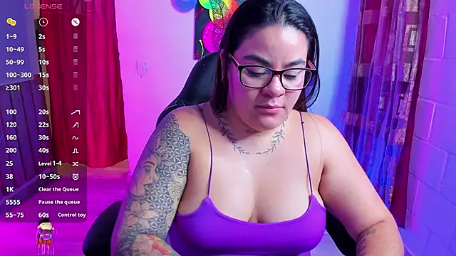 Sharon hils online show from February 17, 7:23 pm