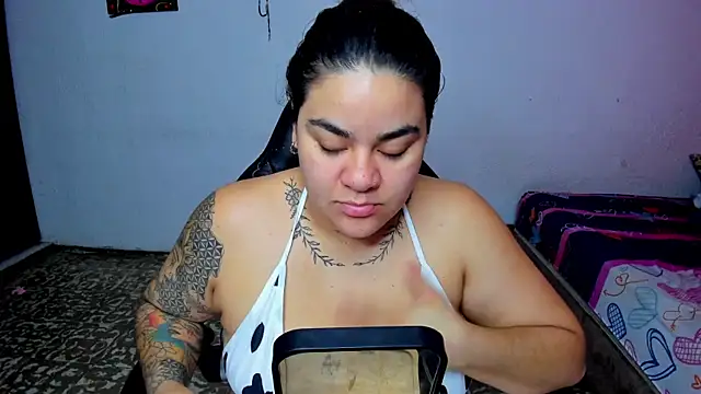 Snapshot of Sharon_hils chatting on July 8, 11:55 am Sharon hils online show from July 8, 11:55 am