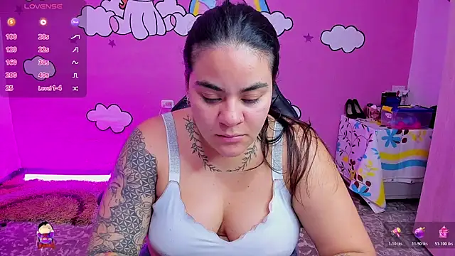 Sharon hils online show from February 6, 9:00 pm