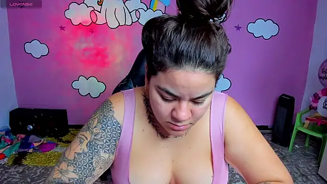 Sharon hils online show from April 16, 1:12 pm