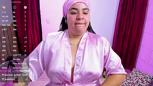 Sharon hils online show from January 8, 11:19 pm