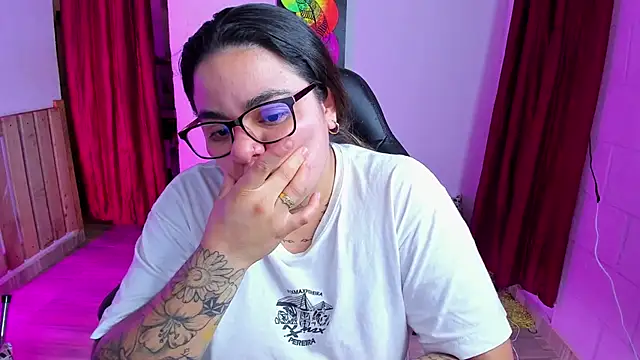 Sharon hils online show from January 20, 10:04 pm