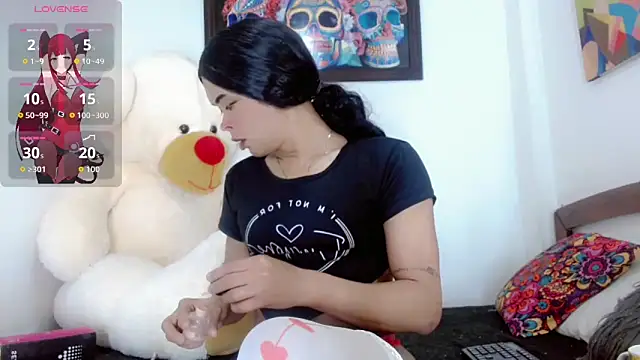 Snapshot of poison_girl21 chatting on May 22, 1:31 pm poison girl21 online show from May 22, 1:31 pm