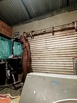 Snapshot of Yairelnegro chatting on February 17, 10:01 am Yairelnegro online show from February 17, 10:01 am