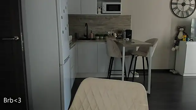 nilliluv online show from March 27, 8:26 am