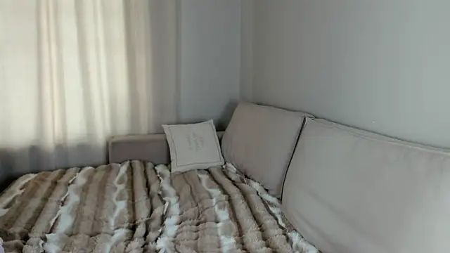 nilliluv online show from March 30, 9:11 am