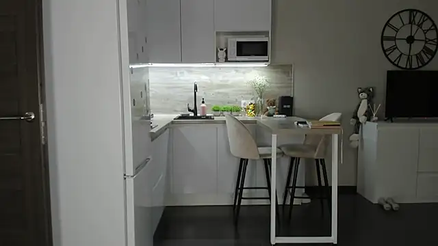 nilliluv online show from February 14, 2:56 am