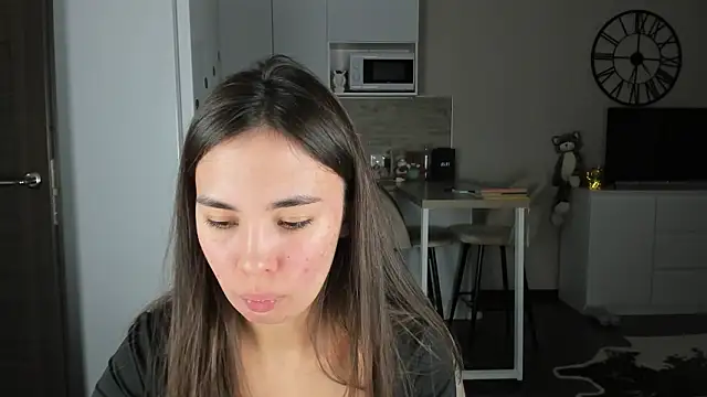 nilliluv online show from March 4, 4:26 pm