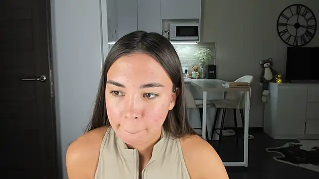 nilliluv online show from October 31, 10:05 pm