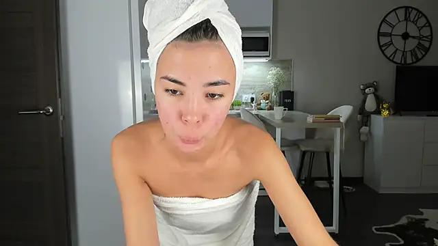 nilliluv online show from November 1, 8:36 pm