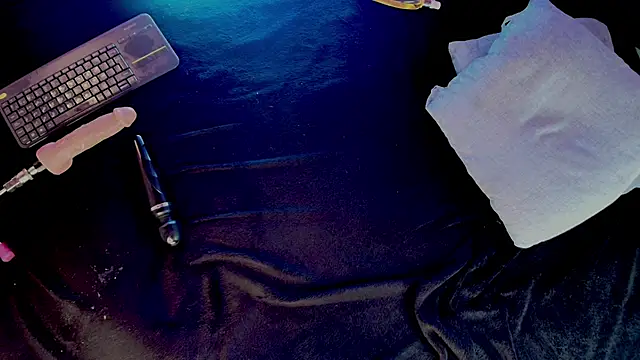 Candle  lz online show from January 30, 6:03 am