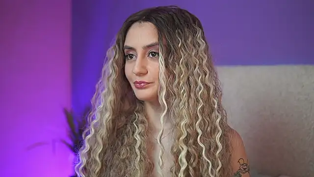 SabrinaHope online show from April 1, 8:50 pm