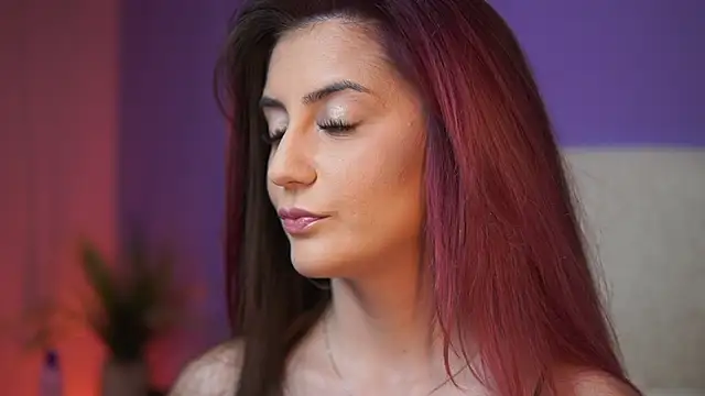 Snapshot of SabrinaHope chatting on June 11, 6:05 pm SabrinaHope online show from June 11, 6:05 pm