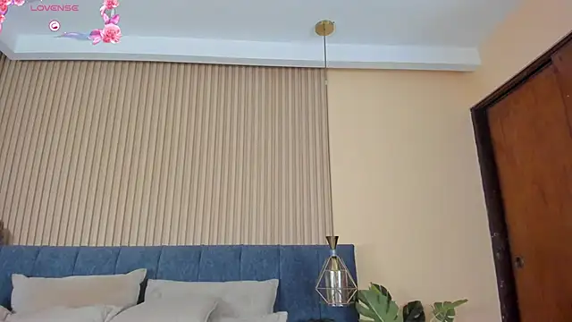 Snapshot of kathecute__ chatting on October 16, 1:36 am kathecute online show from October 16, 1:36 am