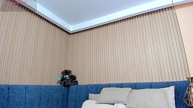 kathecute   online show from March 29, 1:40 am