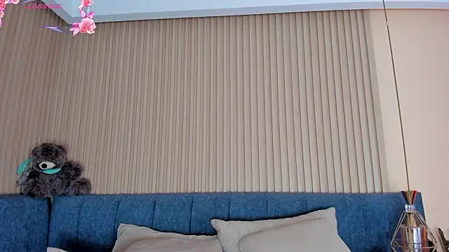 kathecute   online show from March 7, 1:45 am