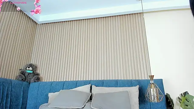 kathecute   online show from April 9, 1:40 am