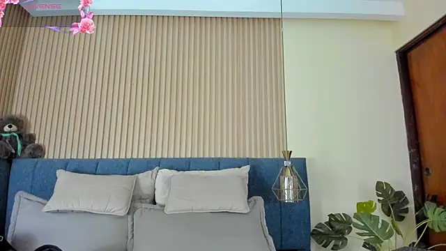 kathecute   online show from May 30, 1:34 am