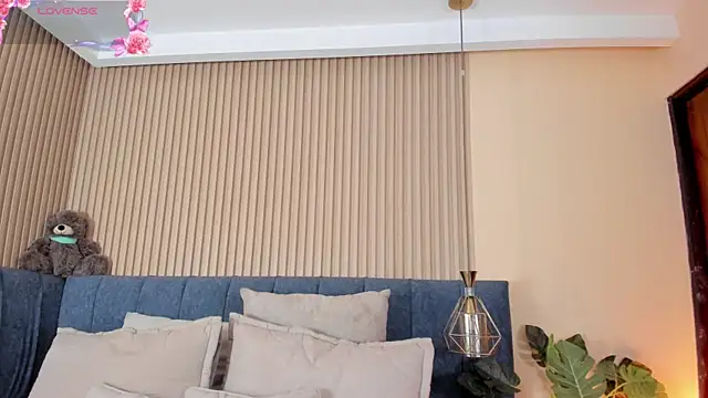 kathecute   online show from January 7, 1:32 am