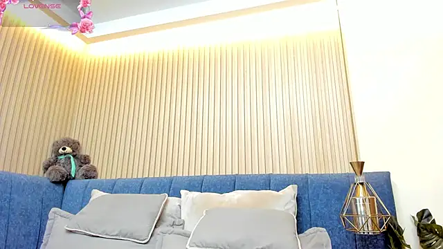 kathecute   online show from June 2, 1:38 am