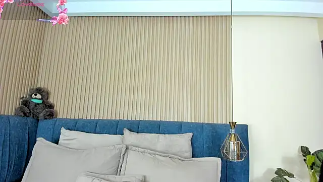 kathecute   online show from April 19, 1:39 am