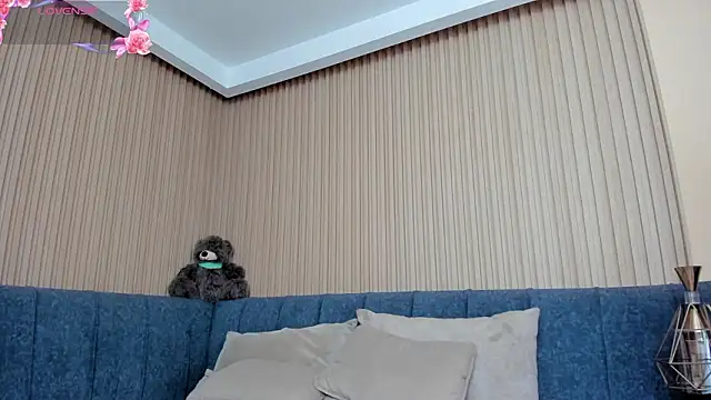 kathecute   online show from February 7, 1:35 am