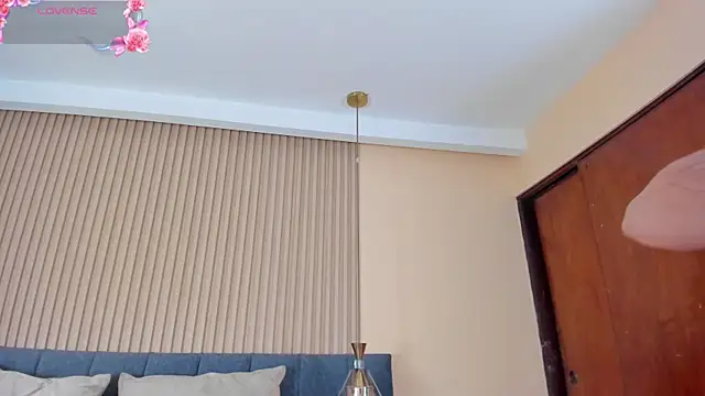 kathecute   online show from February 5, 1:45 am