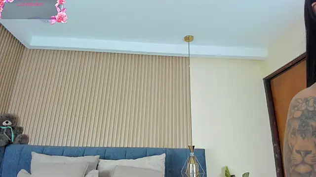 Snapshot of kathecute__ chatting on June 6, 1:44 am kathecute online show from June 6, 1:44 am